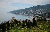 Власти Крыма рассчитывают на восстановление потока туристов к июлю